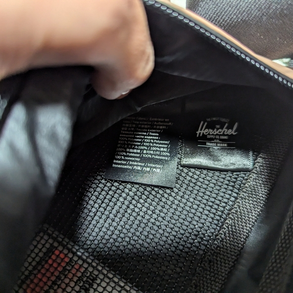 Herschel Supply Company ash rose Seventeen Hip Pack - Picture 5 of 7